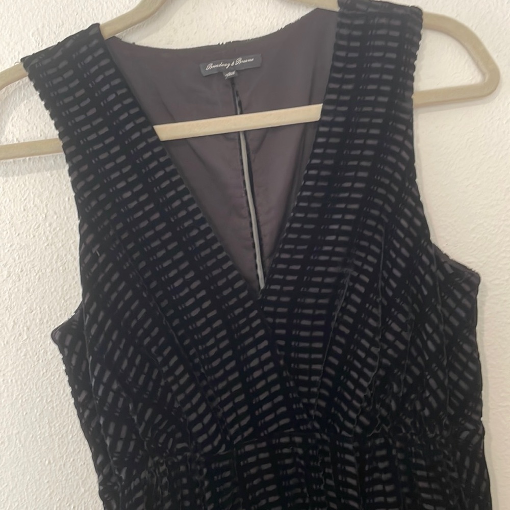 Broadway & Broome Black Velvet Midi Dress
